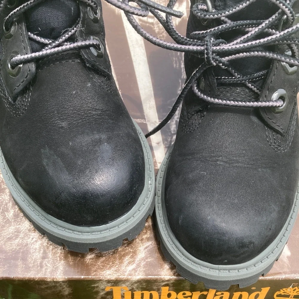 Timberland Kids Black Leather Boots - Picture 3 of 16